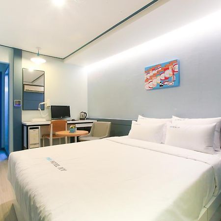 Mini Hotel Ivy Сувон Экстерьер фото